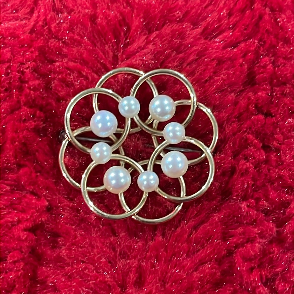 VTG Krementz infinity  circle overlay gold filled and cultured pearl brooch pin